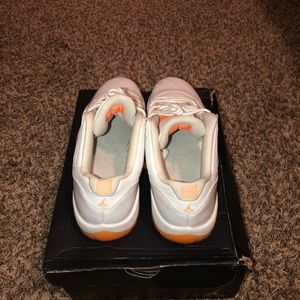 peach 11s
